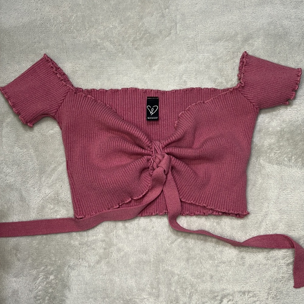 Cute pink cropped